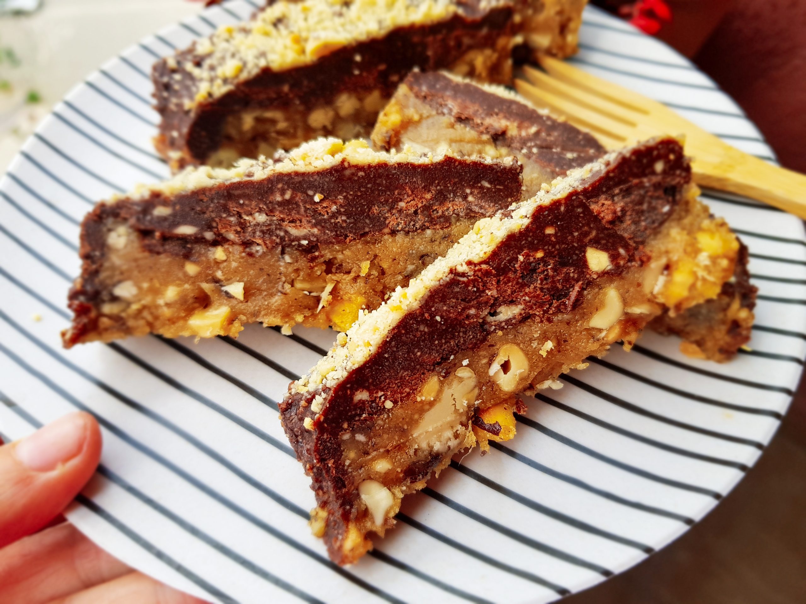 Подгответе си здрави, домашни сникерс барови!