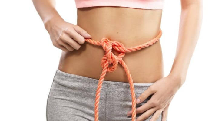 Како констипацијата може да го отежне губењето на килограмите?