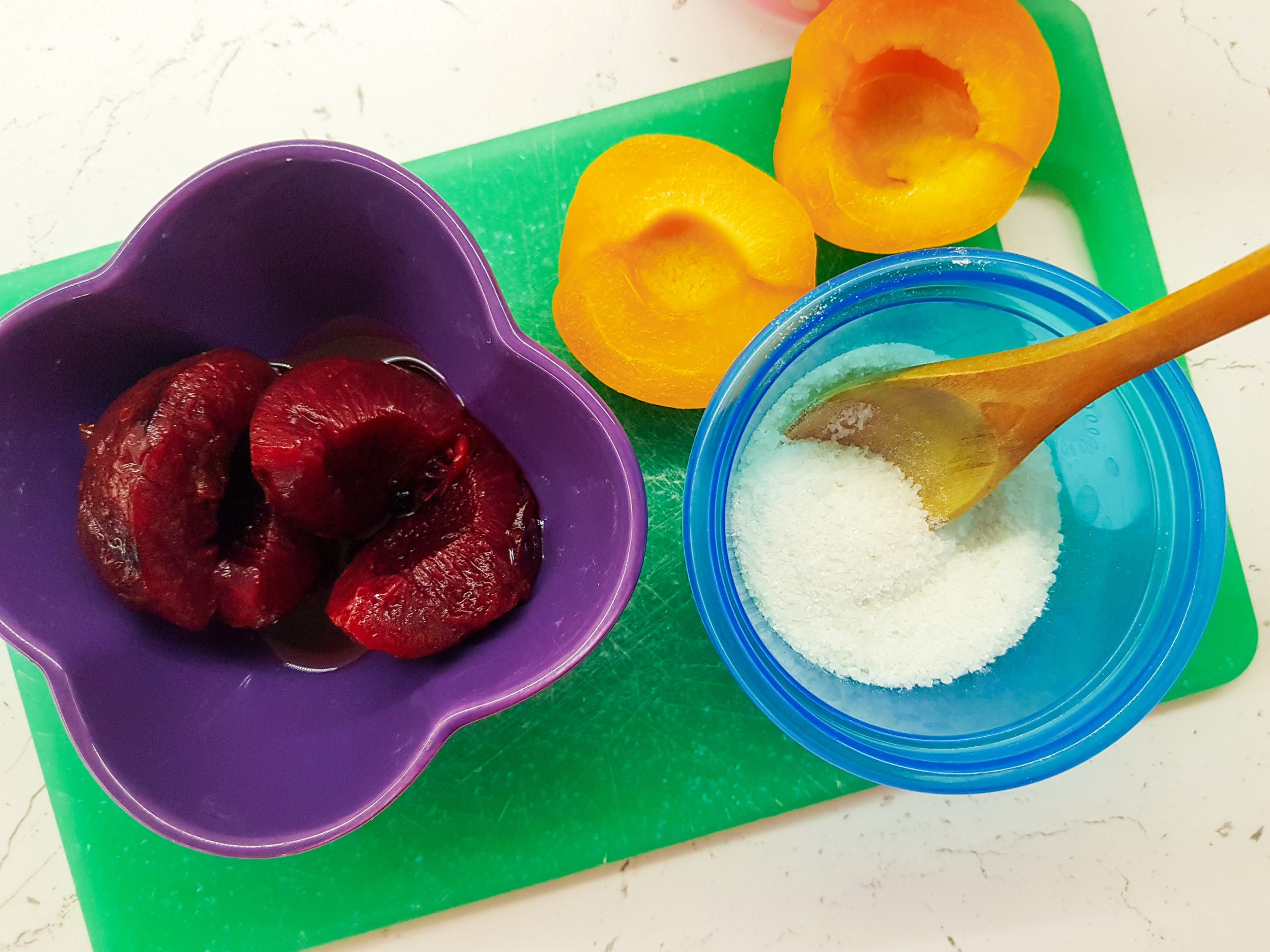 Слива, кајсија и ориз (6+)