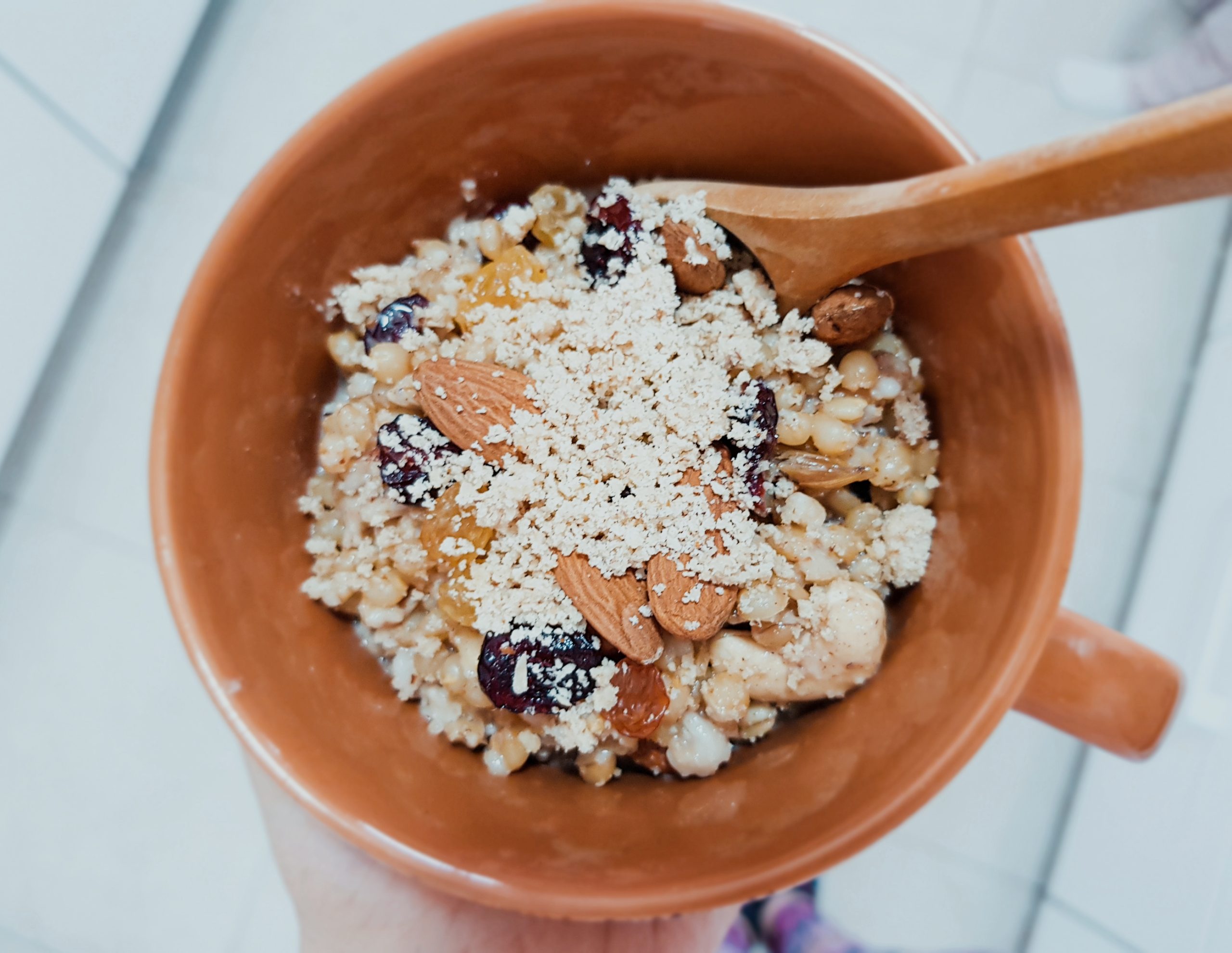 Варена пченица со јатки за вкусен, хранлив и балансиран појадок