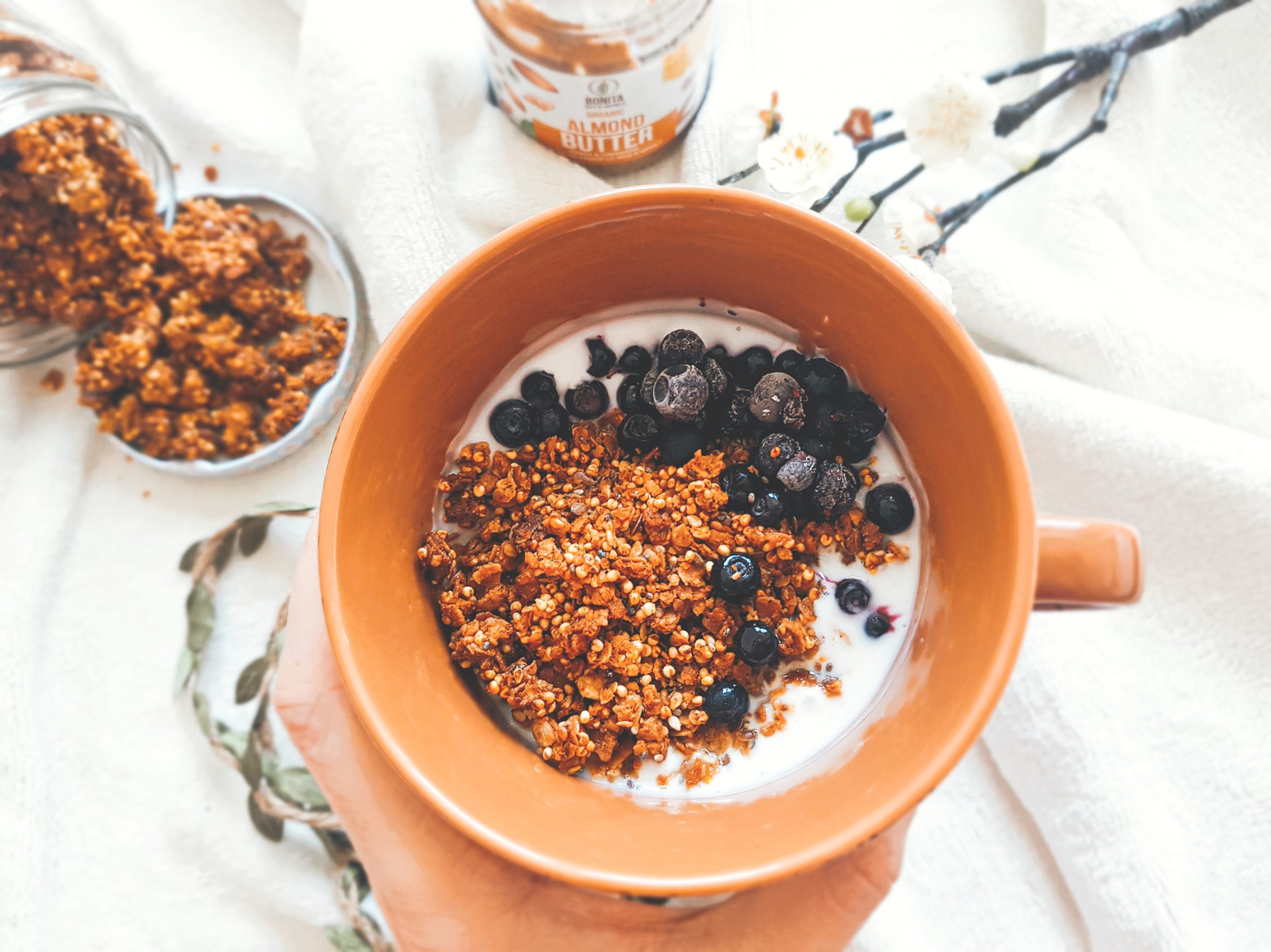 Гранола со просо и таан