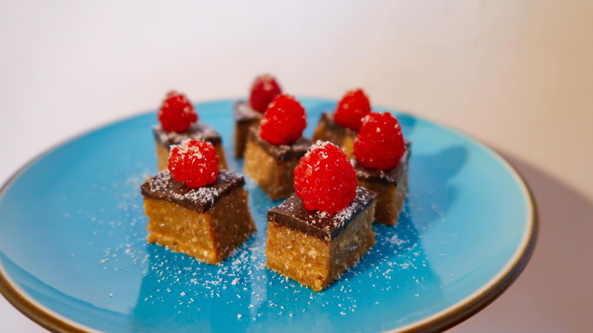 Здрави чоко-коцки без печење