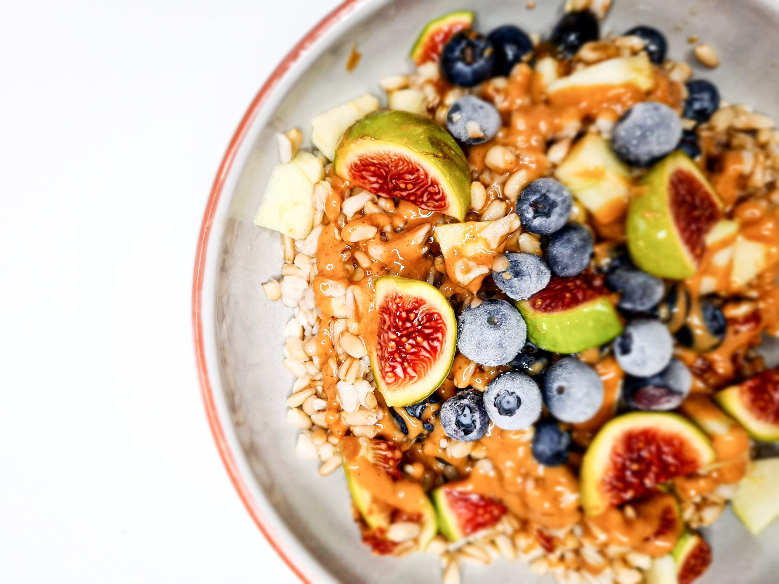 Појадок од цели зрна овес