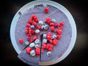 Летна торта со боровинки